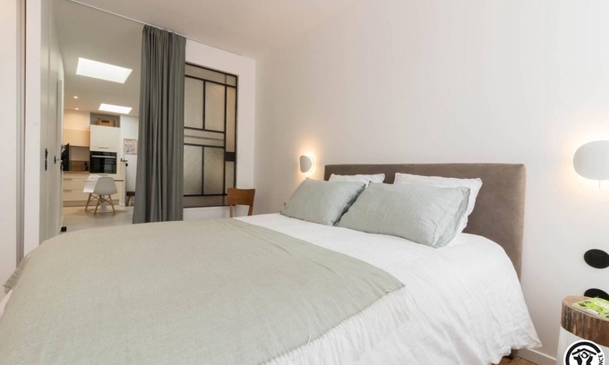 Minimes - Barriere de Paris Apartment | Elegant urban apartment with parking: explore the city on foot!