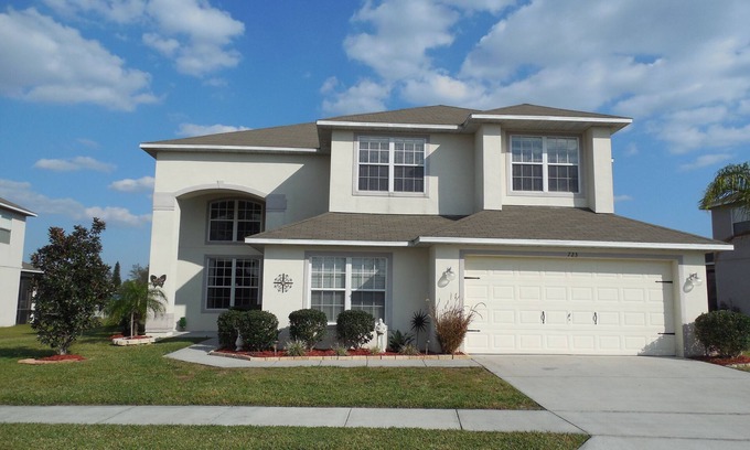 Davenport House | Elegant Urban Home in Disney Area, 6 BR, Pool and Spa