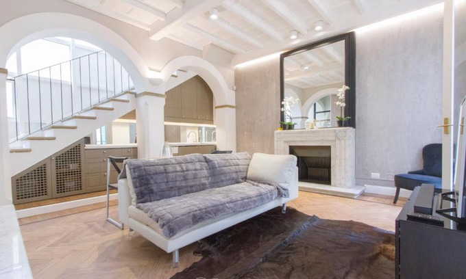 Centro Storico Apartment | Elegante e completamente arredato apt in Duomo