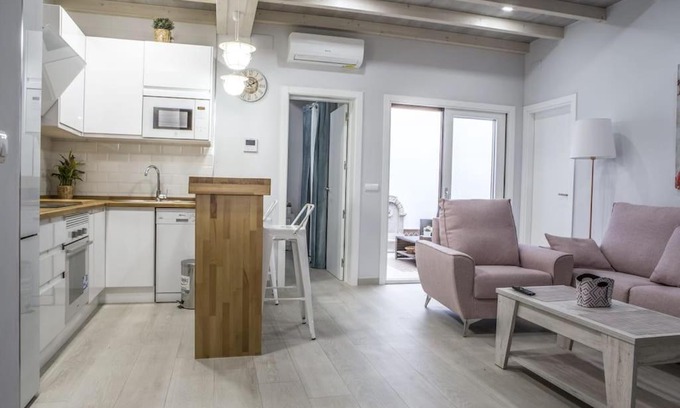 Osuna Apartment | Elegante y acogedor. Buena ubicación