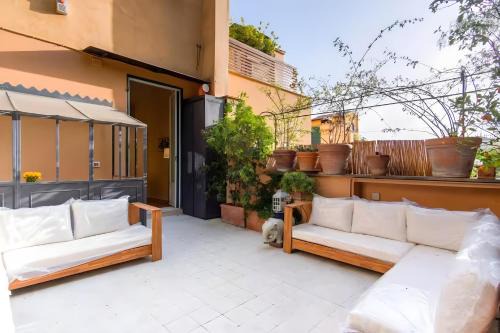 Monti Apartment | Elegantis Monti Royal Apartment with private terrace