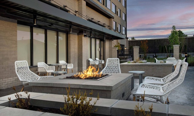 Southcenter Hotel | Element Seattle Sea-Tac Airport