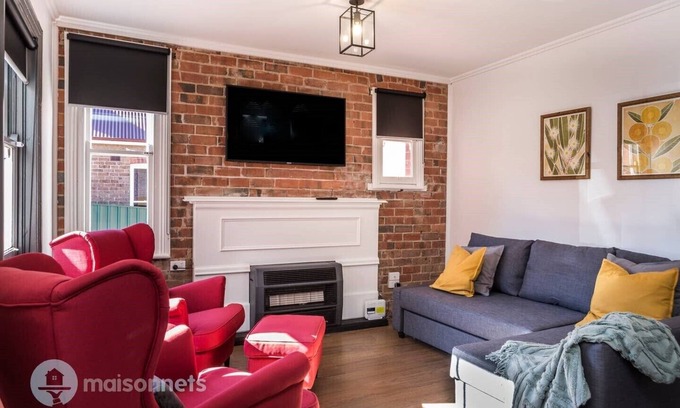 Goulburn House | Elements of Goulburn II-Entire 1 bedroom Apartment