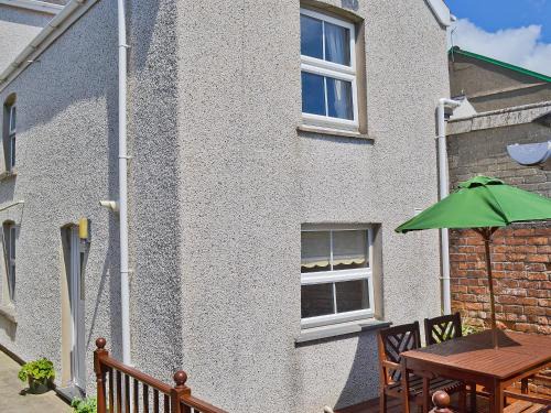 Tywyn House | Elens Place
