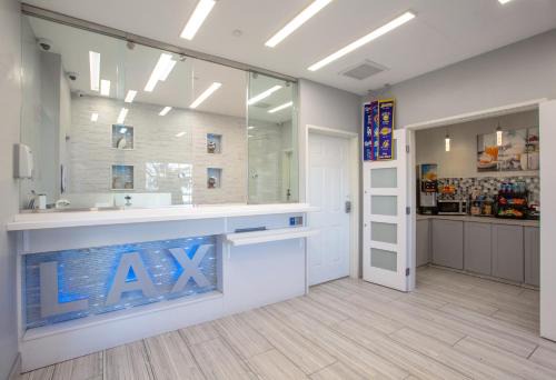 Inglewood Hotel | Elev8 Hotel Los Angeles, LAX