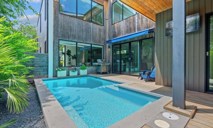 South River City House | Elevated Luxury + Two Pools - Chelsea Oak Combo!