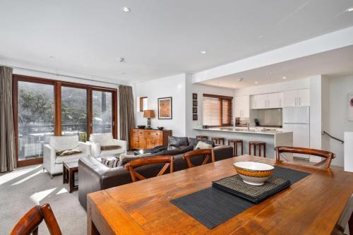 Thredbo Apartment | Elevation 7