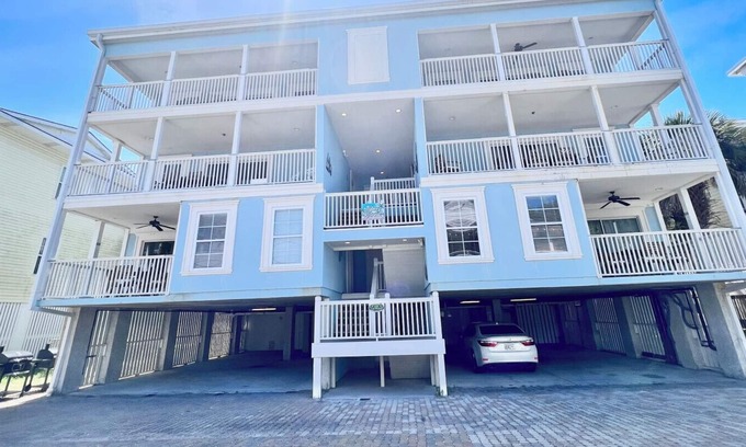 Tybee Island Condo | Elevator, Pets Welcome >5 min walk to Beach & Dining!