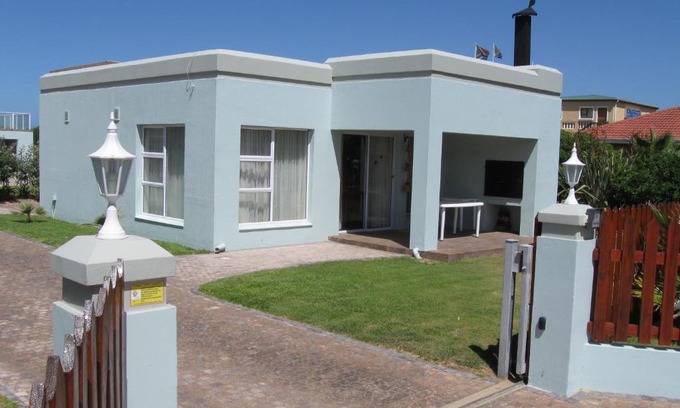Myoli Beach House | Elfransa Beach Cottage