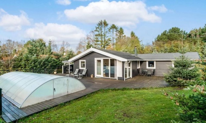 Hou House | "Eli" - 1.4km from the sea by Interhome