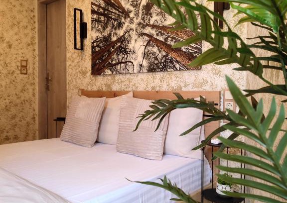 Plaka Apartment | Elia Studio