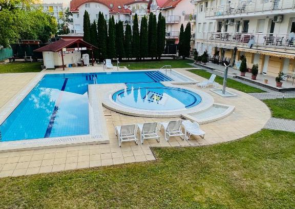 Hajduszoboszlo Apartment | Elit Medencés Apartman Hajdúszoboszló