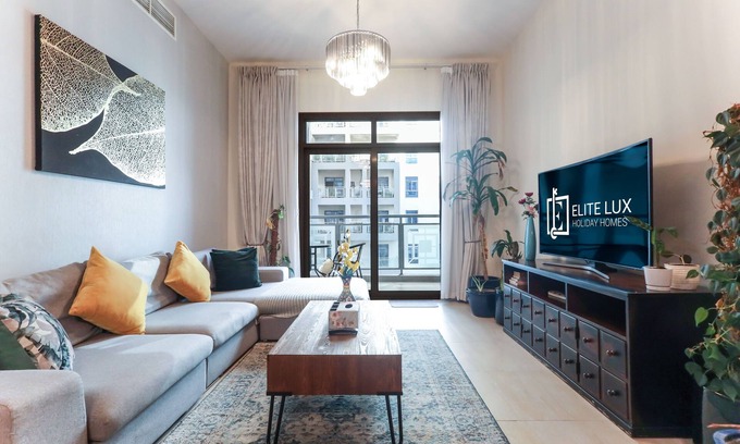 Discovery Gardens Apartment | Elite LUX Holiday Homes - Serene 1BR Apartment Near Metro, Al Furjan, Dubai