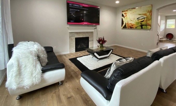Silver Lake House | ELITE VILLA: Luxury stay, enjoy hot tub