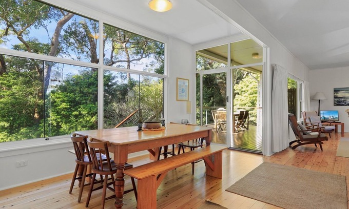 Vincentia House | Elizabeth Cottage, Jervis Bay