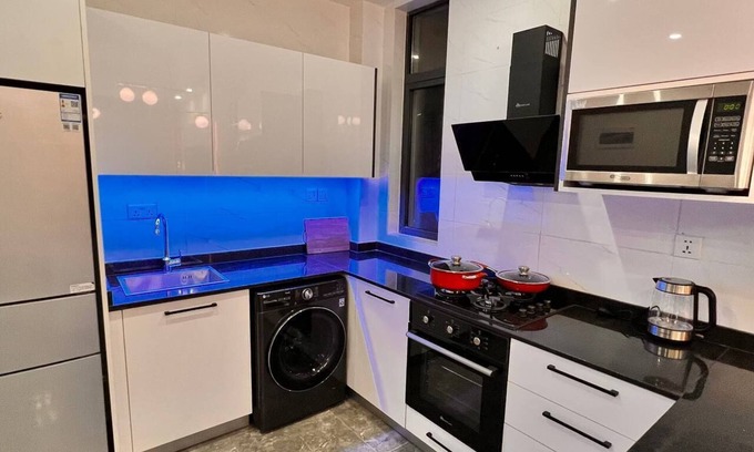 Remera Apartment | Elizabeth Golf Apartment. Unit # 1105