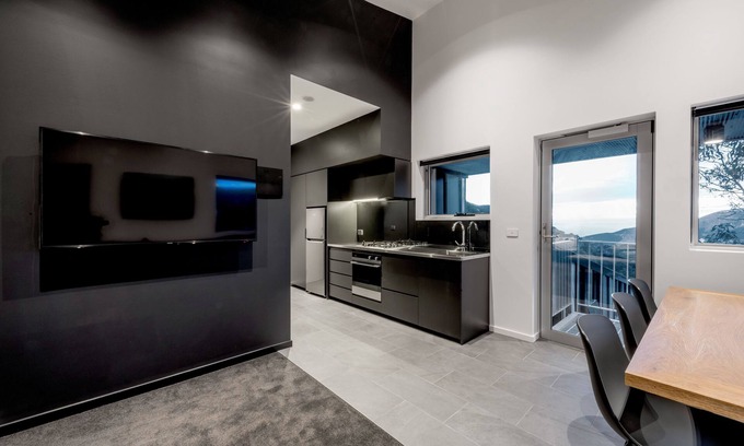 Falls Creek Apartment | Elk at Falls
