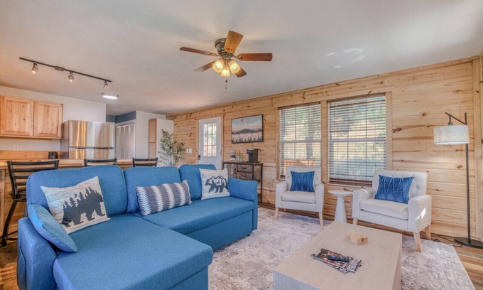 Alto Cabin | Elk Run Lodge | Spacious Cabin | Newly Renovated