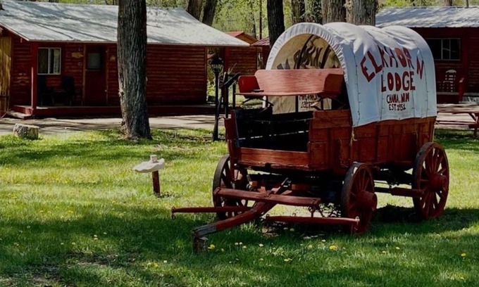 Chama Hotel | Elkhorn Lodge