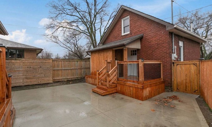 East Windsor House | Ellrose · Walk to Riverside?Fully Equipped 3Bed East Windsor