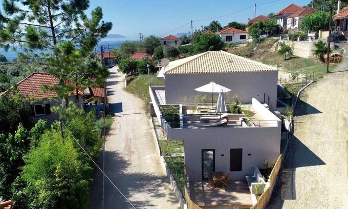 Aktio-Vonitsa Apartment | Elsa Modern Apartments. One bed Ground level Apt 2.