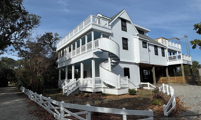 Ocracoke House | Elsie's House On Howard Street