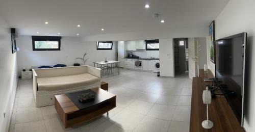 Saint Joseph/Mittelharth Apartment | Elvan’s home