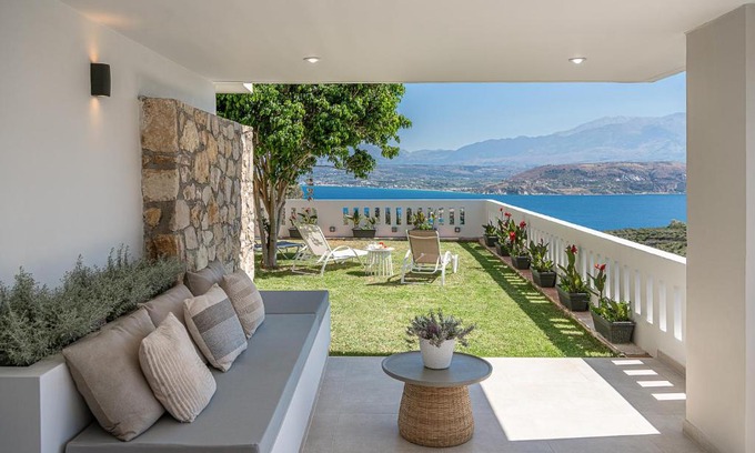 Sternes Apartment | Elysian Sea-View Chania
