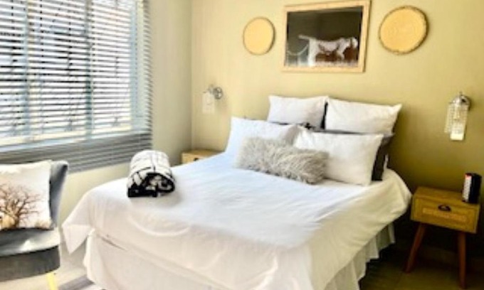 Embalenhle Apartment | Emba Guest lodge No loadshedding