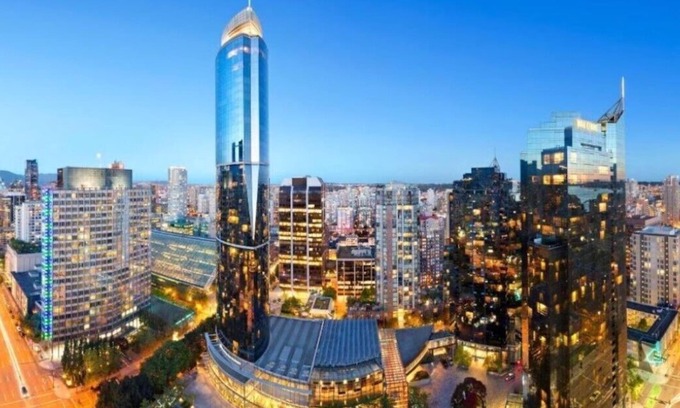 Downtown Vancouver Hotel | Embarc Vancouver - Downtown - Minutes to BC Place Stadium and Rogers Arena