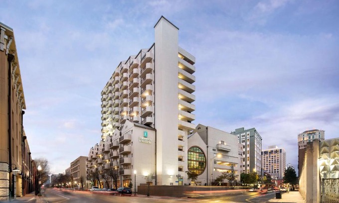 Central Business District Hotel | Embassy Suites by Hilton New Orleans Convention Center