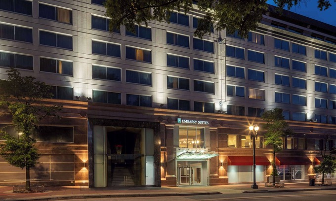 Friendship Heights Hotel | Embassy Suites by Hilton Washington DC Chevy Chase Pavilion