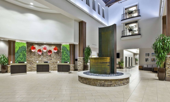 Northeast Columbus Hotel | Embassy Suites Columbus-Airport