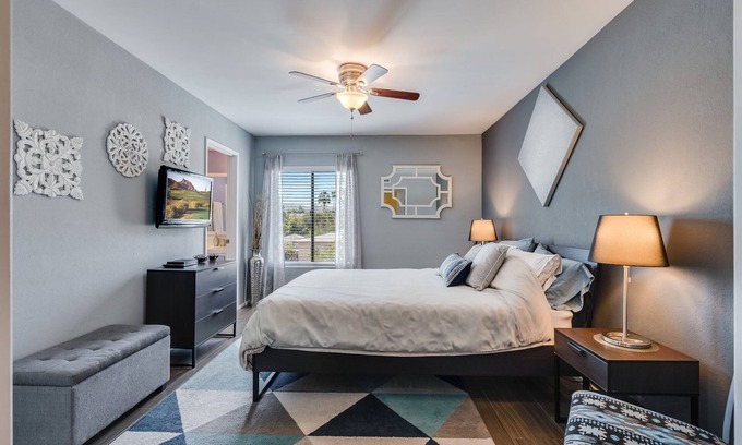 Sunrise Vista Chino Apartment | Embrace the Sun Your Luxurious Palm Springs Haven