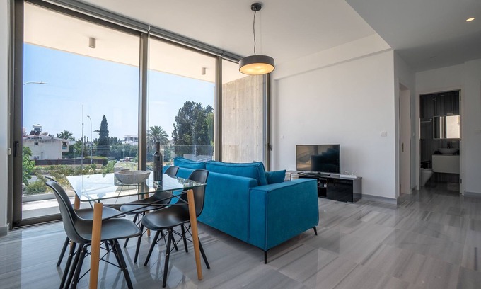 Universal Apartment | Emerald 101 1 BED - One Bedroom Apartment, Sleeps 2