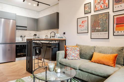 RACINE EXTENSION Apartment | Emerald 34 Bourgogne Studio