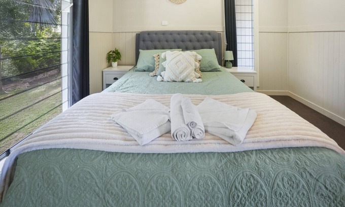 Emerald House | Emerald bony 1 retreat
