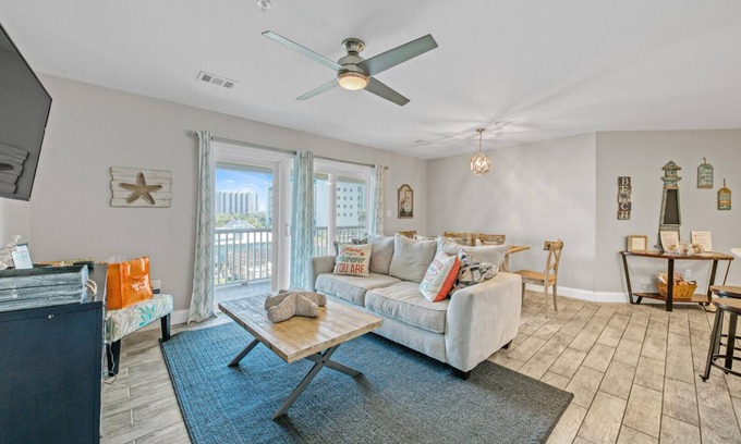 Destin Condo | Emerald Coast, St Martin Beachwalk Villas 232!