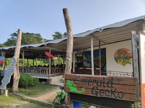 Neil Island Cabin | Emerald Gecko, Neil Island
