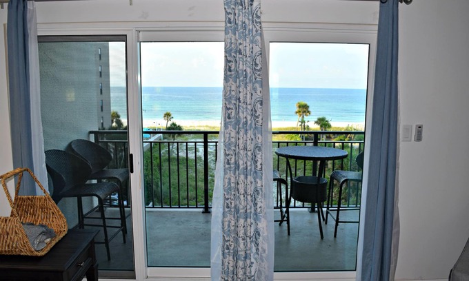 Fort Walton Beach Condo | Emerald Isle 509 by Alicia Hollis Rentals Open Aug 4 FREE TICKETS! $300/Day