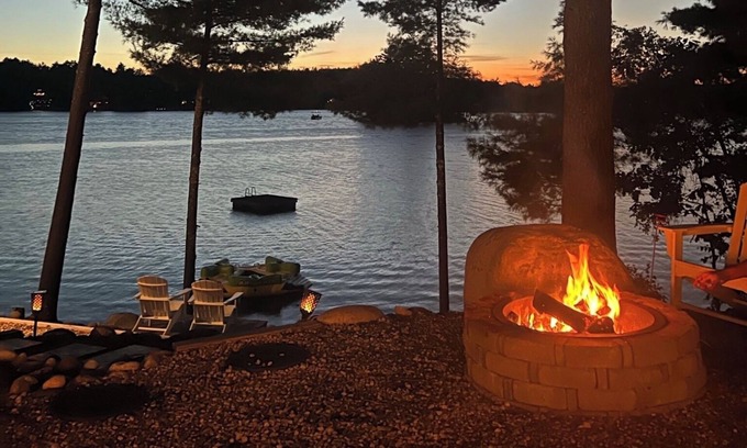 East Wakefield House | Emerald Point Paradise Lake House