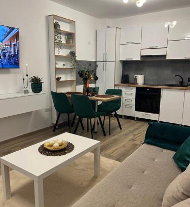Tractorul Apartment | Emerald Residence