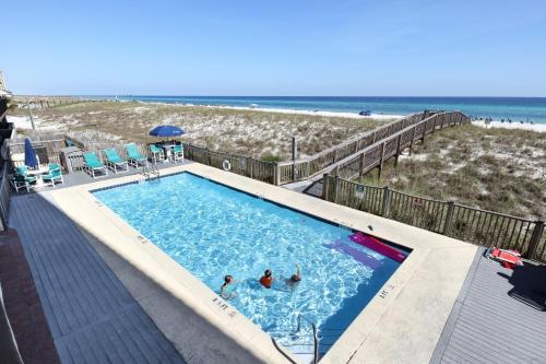 Navarre Beach Apartment | Emerald Surf 109