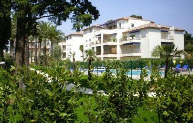 Cap-d'Antibes Apartment | EMERAUDE DU CAP - Spacious 3-bedroom with a swimming pool