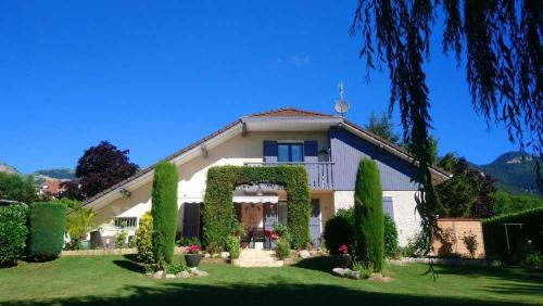 Gex House | Emeraude