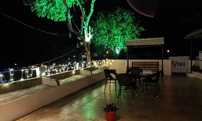 Mount Abu Hotel | Eminence - Palm Residency