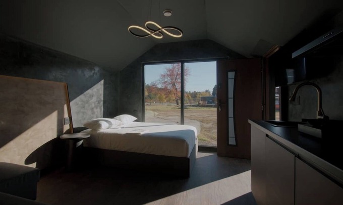 Brandon Cabin | Emrose Luxury Cabins 2