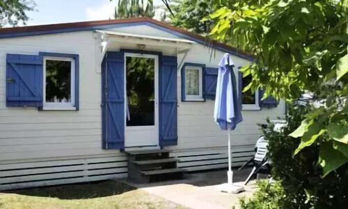 Biscarrosse Ski Chalet | En Chon Les Pins - Camping-Caravaning * - Chalet wood 30m2 2 bedrooms n° 63 SATURDAY/SATURDAY 4 to 5 people - 4 pers. included in the tariff