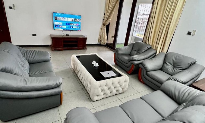 Msasani House | En-Suite Rooms W/Pool & Gym in Mikocheni Near Beach