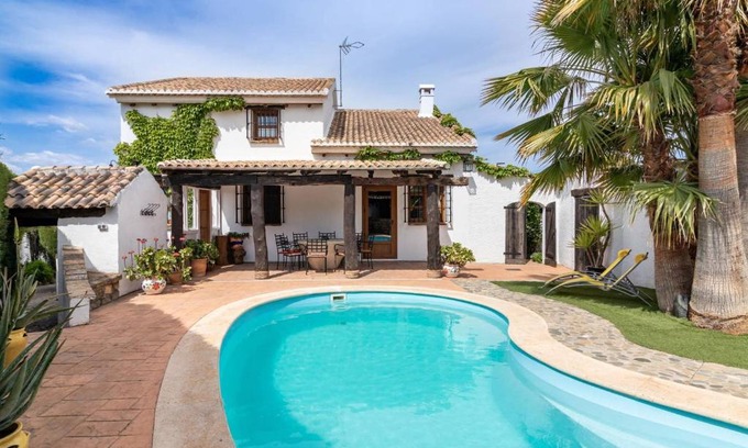 Padul House | Encantadora casa con piscina privada y chimenea
